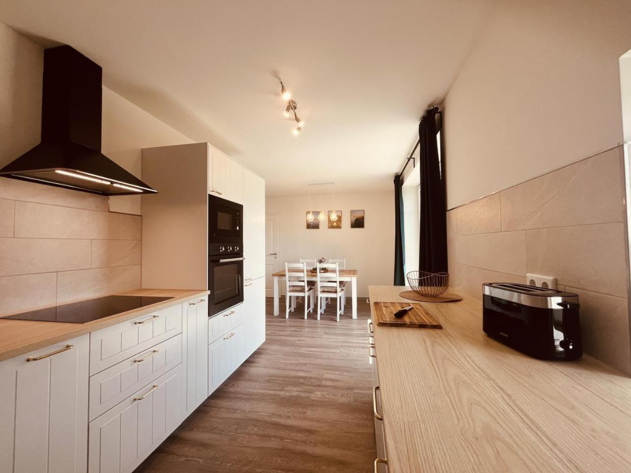 Holmblick - Boddenblick, Balkon, 2 Schlafzimmer, 4 Personen ボルン エクステリア 写真